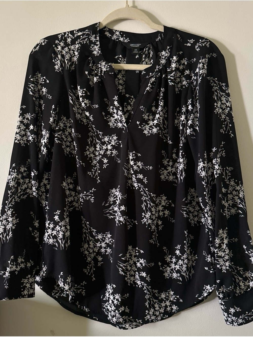 Simply Vera Vera Wang Black & White Floral Long-Sleeve Blouse
